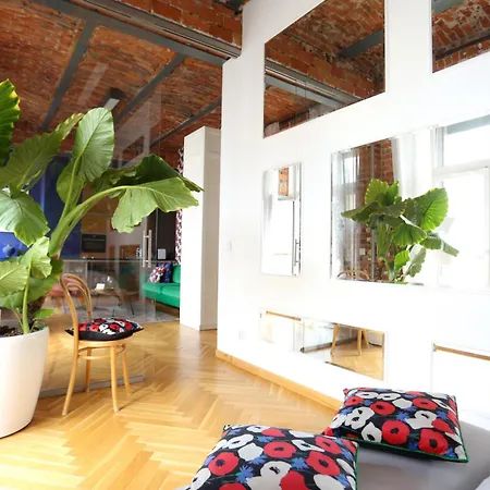 Loft Z Tarasem Apartment *